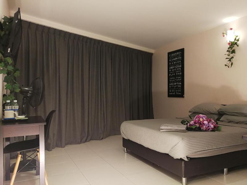 Live Com Hotel image
