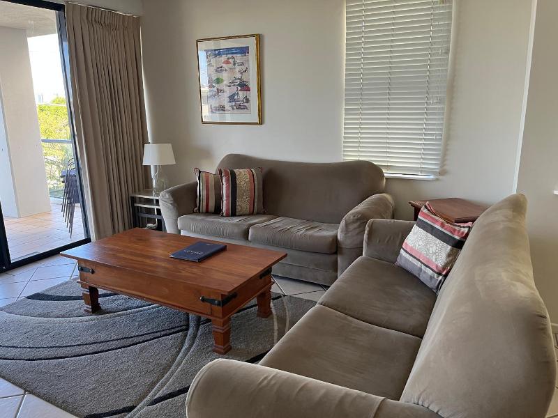King'S Row Holiday Apartments image