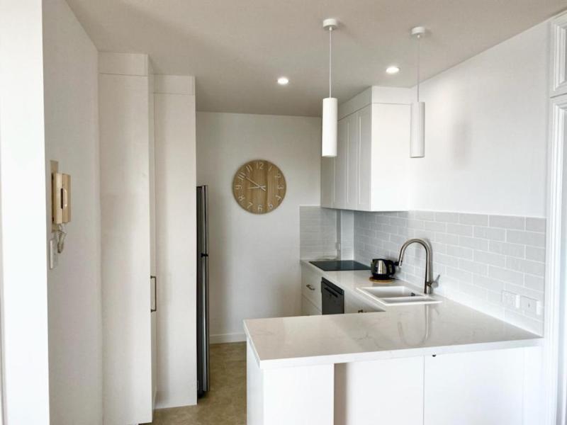 King'S Row Holiday Apartments image