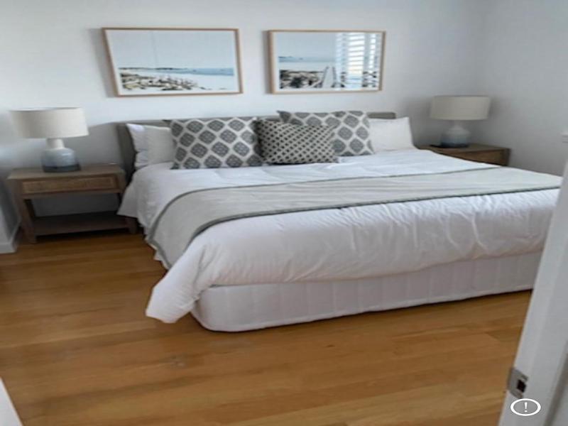 King'S Row Holiday Apartments image