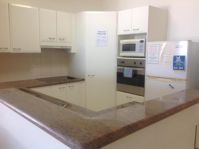 King'S Row Holiday Apartments image