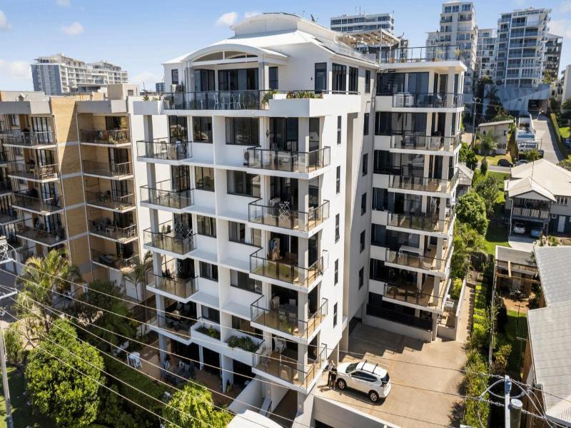 King'S Row Holiday Apartments image