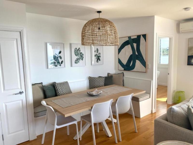 King'S Row Holiday Apartments image
