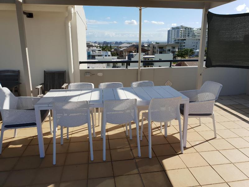 King'S Row Holiday Apartments image