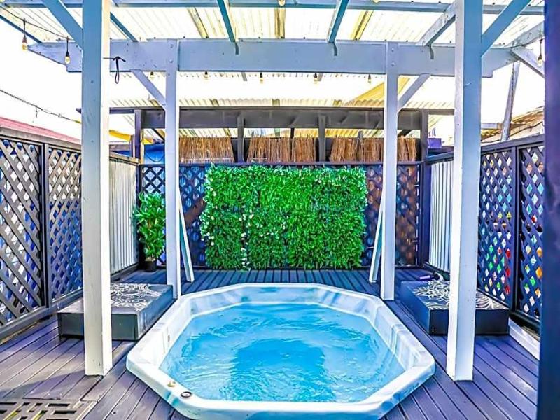 Crash Palace Backpackers image