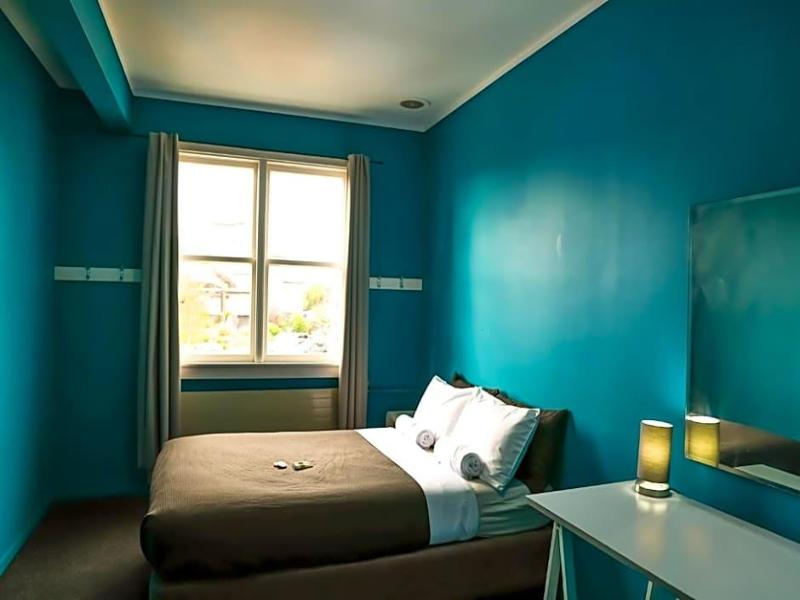 Crash Palace Backpackers image