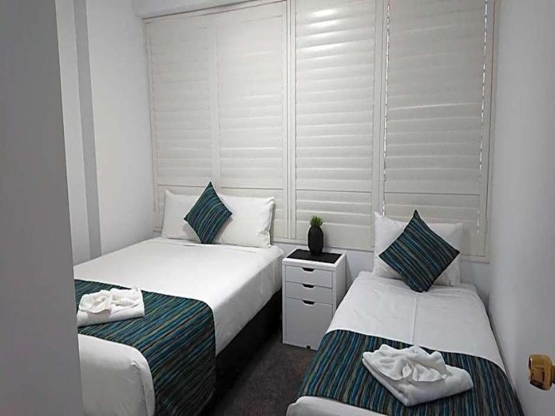 Surfers Hawaiian Holiday Apartments image