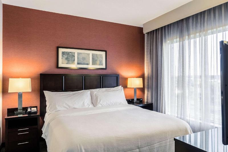Embassy Suites Elizabeth Newark Airport image