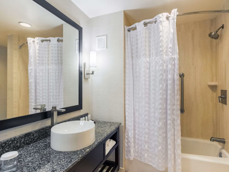 Embassy Suites Elizabeth Newark Airport image