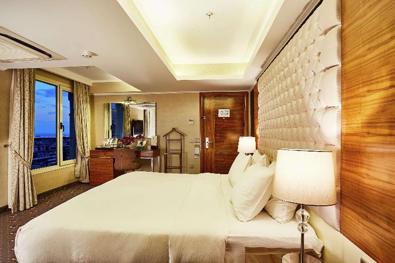 DoubleTree By Hilton Izmir Alsancak image