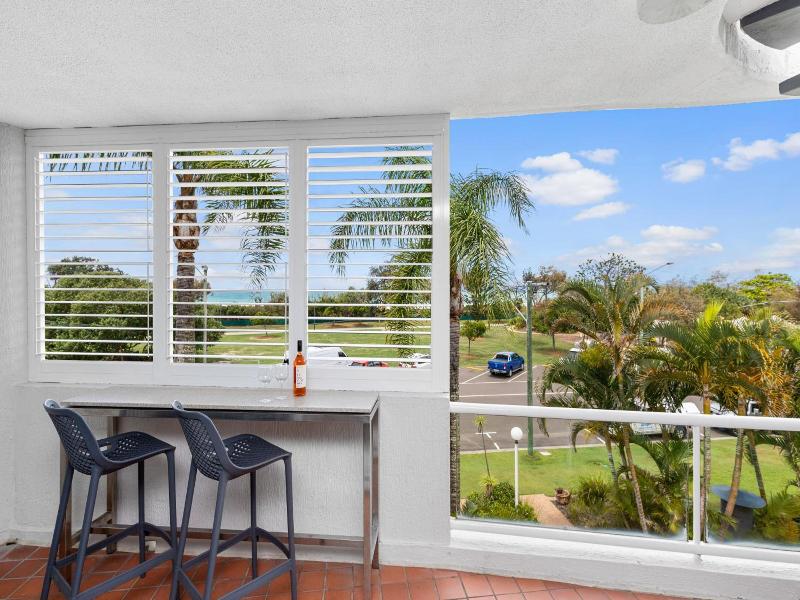 Sundeck Gardens Apartments image
