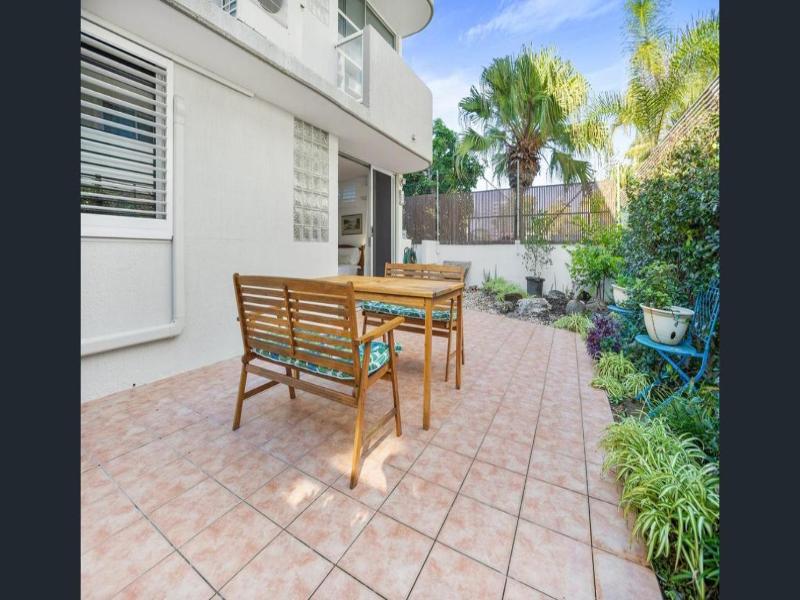 Sundeck Gardens Apartments image