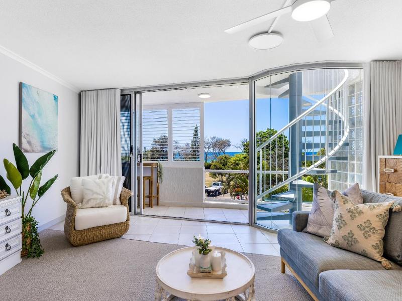 Sundeck Gardens Apartments image