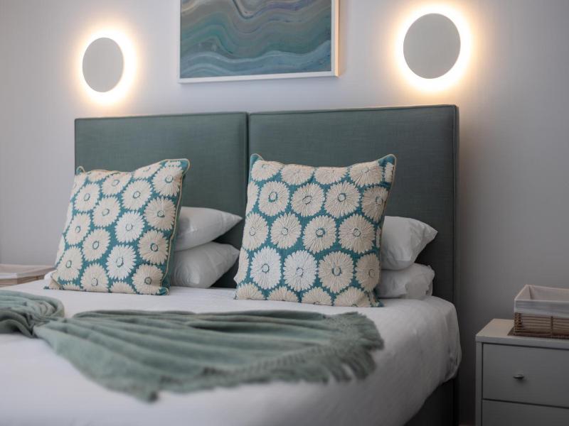 Sundeck Gardens Apartments image