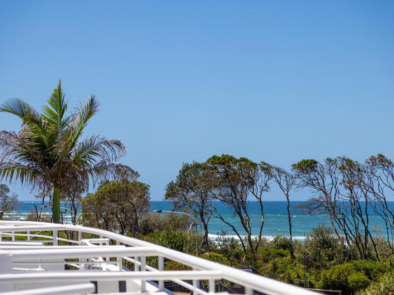 Sundeck Gardens Apartments image