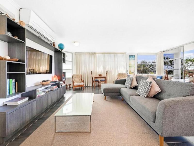 Sundeck Gardens Apartments image