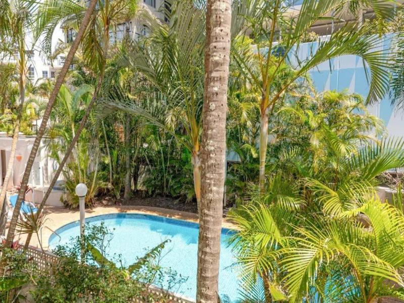 Sundeck Gardens Apartments image