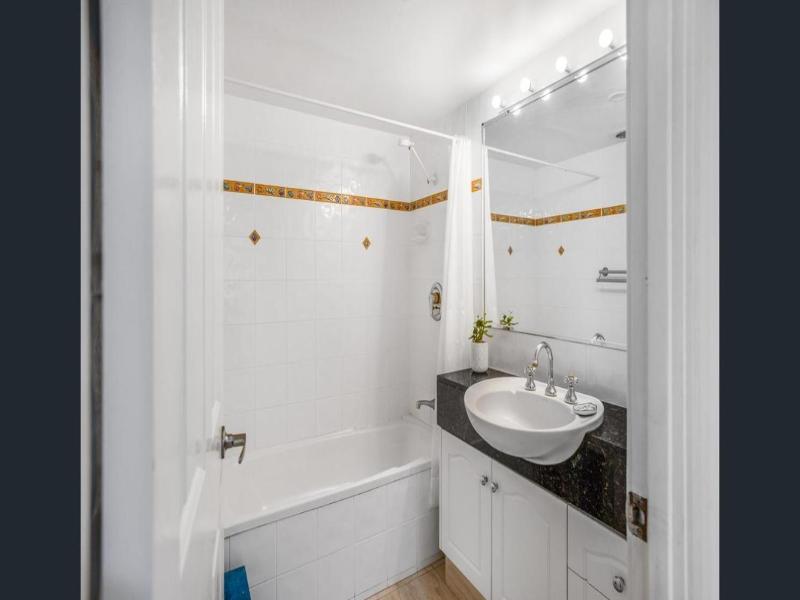 Sundeck Gardens Apartments image