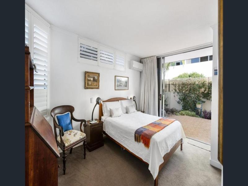 Sundeck Gardens Apartments image