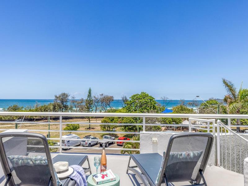 Sundeck Gardens Apartments image