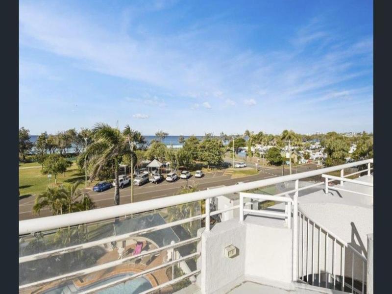 Sundeck Gardens Apartments image