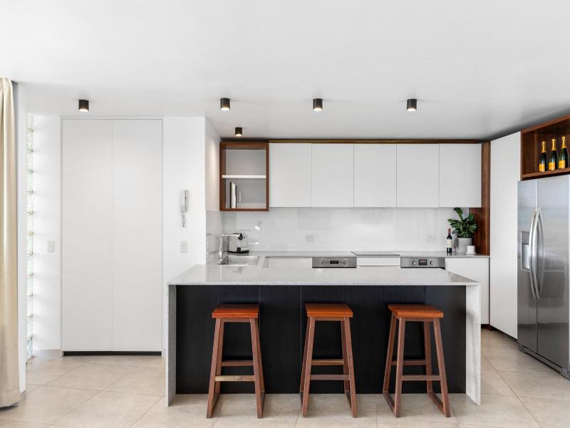 Sundeck Gardens Apartments image