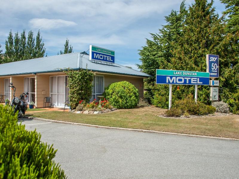 Lake Dunstan Motel image