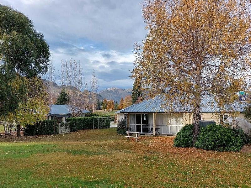 Lake Dunstan Motel image