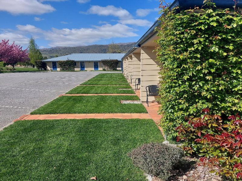Lake Dunstan Motel image