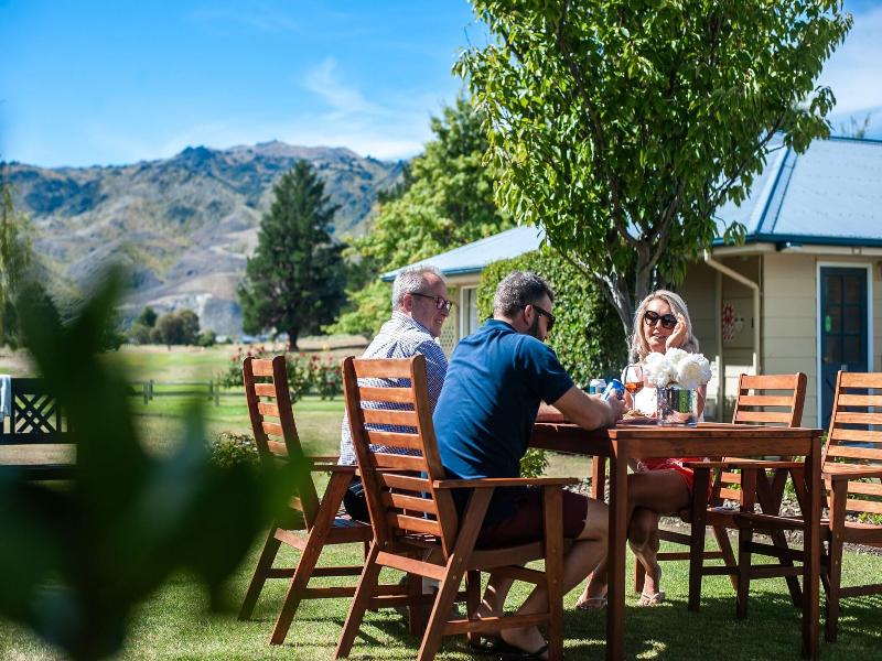 Lake Dunstan Motel image