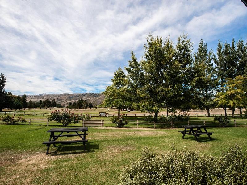 Lake Dunstan Motel image