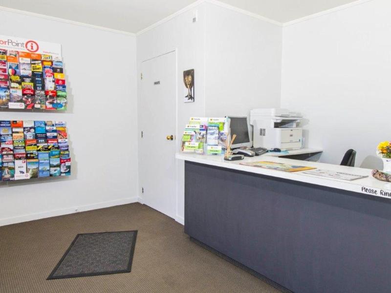 Lake Dunstan Motel image