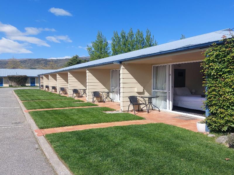Lake Dunstan Motel image