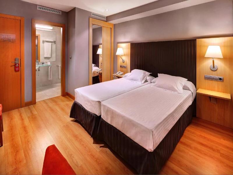 U Hotel Villa-Goma image