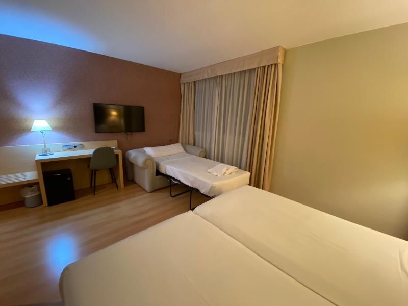 U Hotel Villa-Goma image