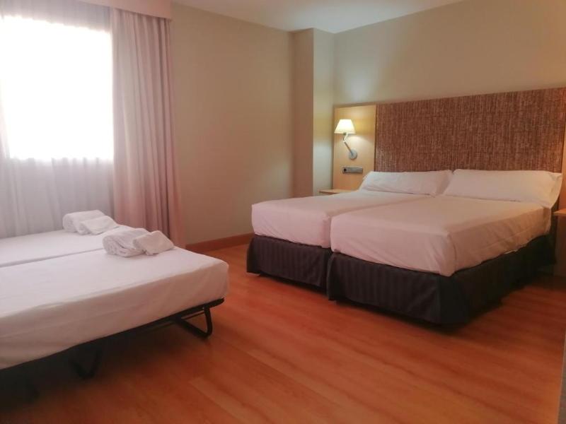 U Hotel Villa-Goma image