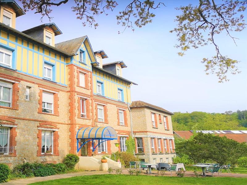Brit Hotel Les Camelias image