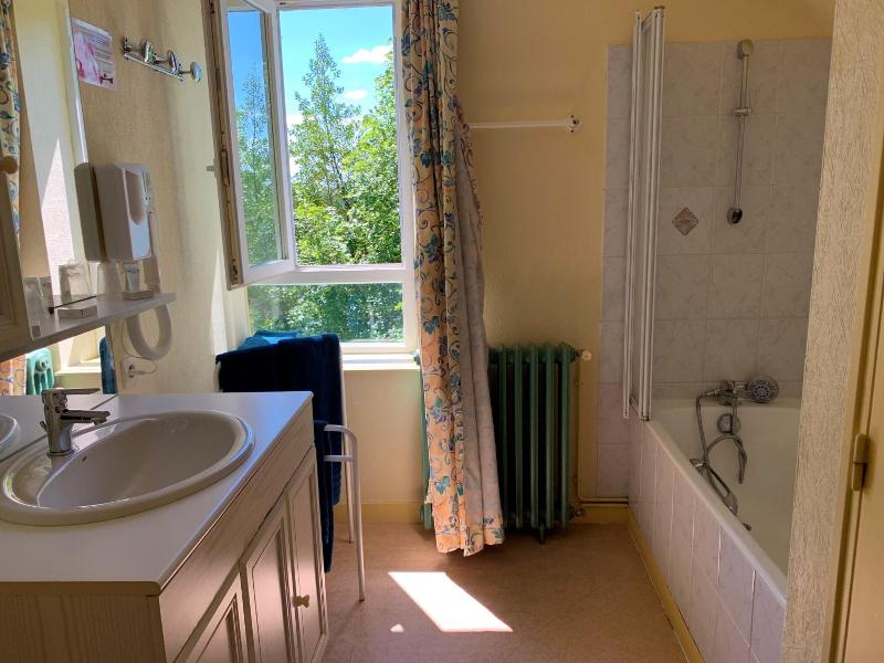 Brit Hotel Les Camelias image