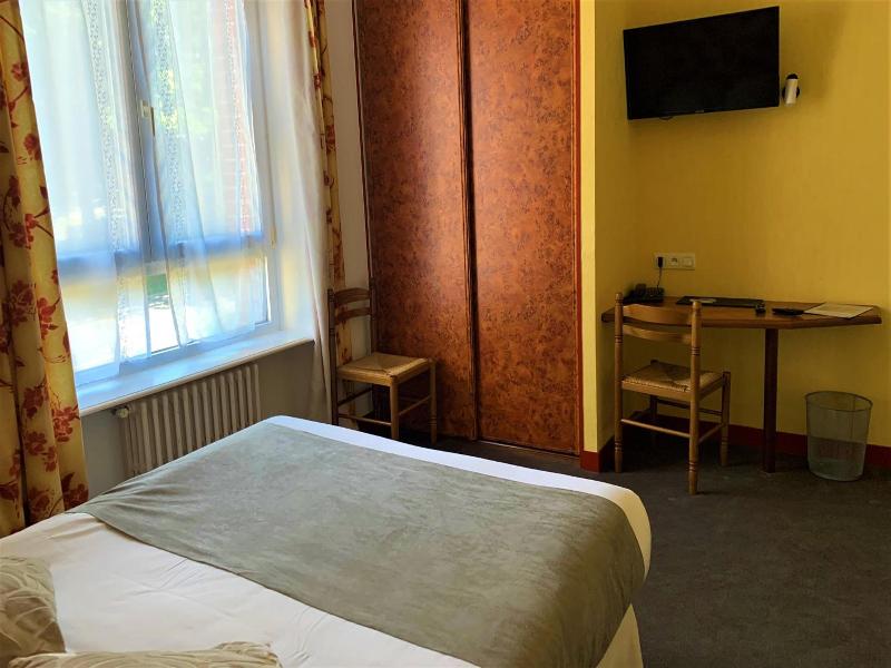 Brit Hotel Les Camelias image
