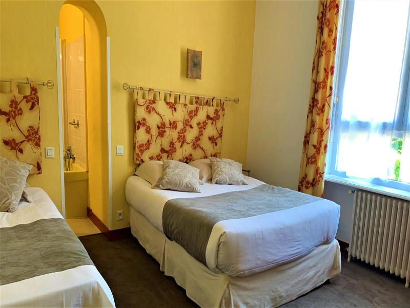 Brit Hotel Les Camelias image