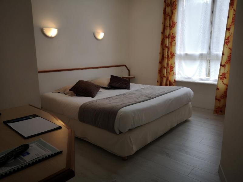Brit Hotel Les Camelias image