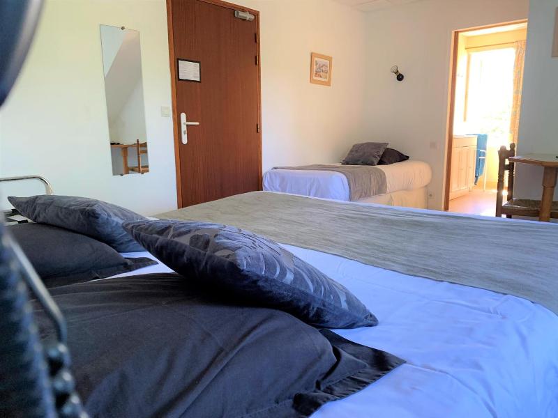 Brit Hotel Les Camelias image