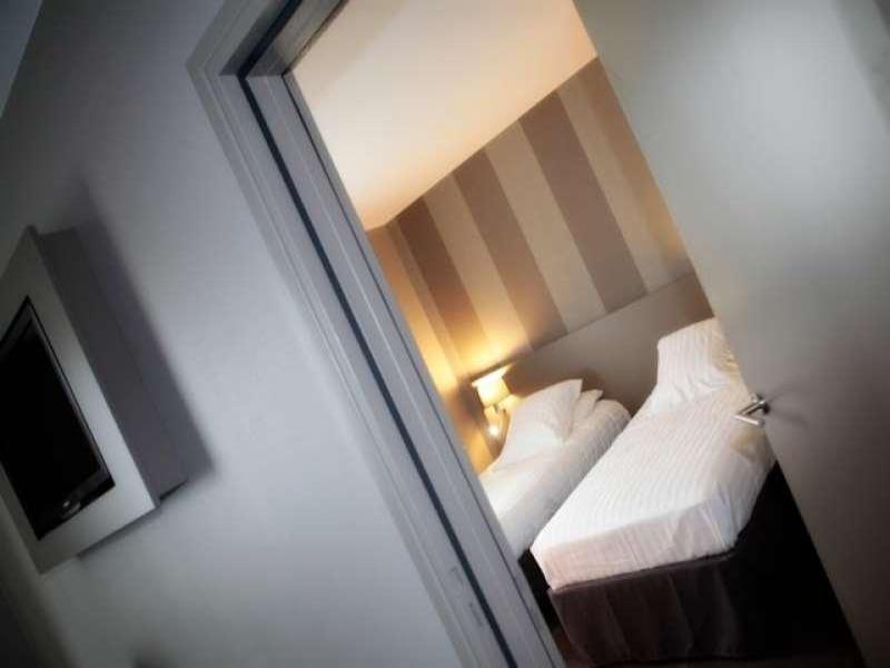 Brit Hotel Le Galion image