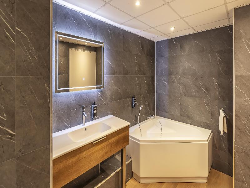 Best Western Cote des Sables Plouescat image