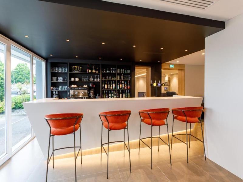 Brit Hotel Piscine & Spa – Fougères image