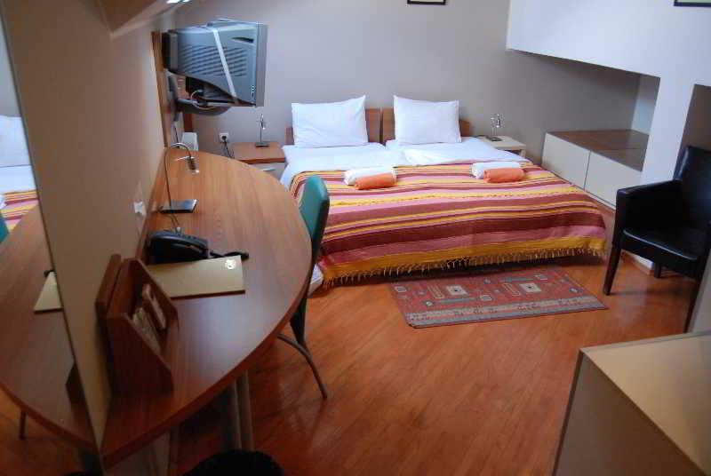 Car Royal apartmans-rooms image