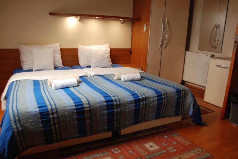 Car Royal apartmans-rooms image