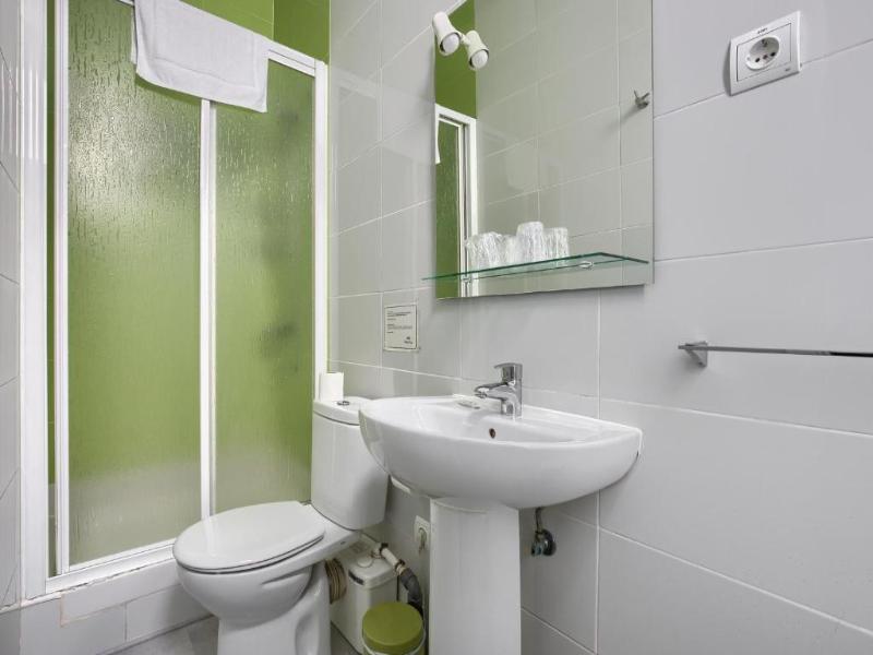 Hostal Besaya image