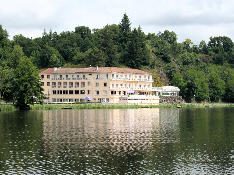 Contact Hôtel le Moulin Neuf image