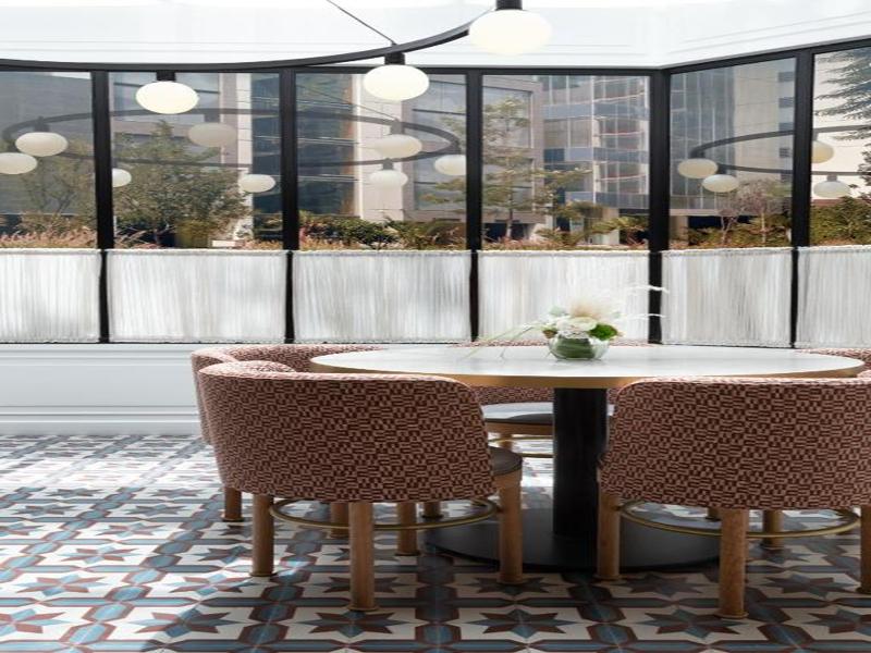 The Alest Hotel image